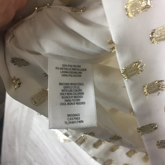 Leith White  Shirred V-Neck Top (Plus Size) - Picture 7 of 7